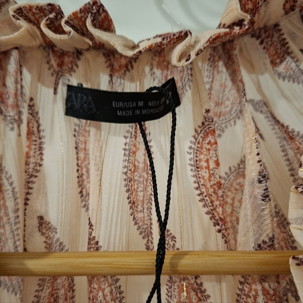 Zara Women's Pink & Gold Paisley Boho Sheer Flowy Puff-sleeve Blouse (Size M/L) - Picture 2 of 10